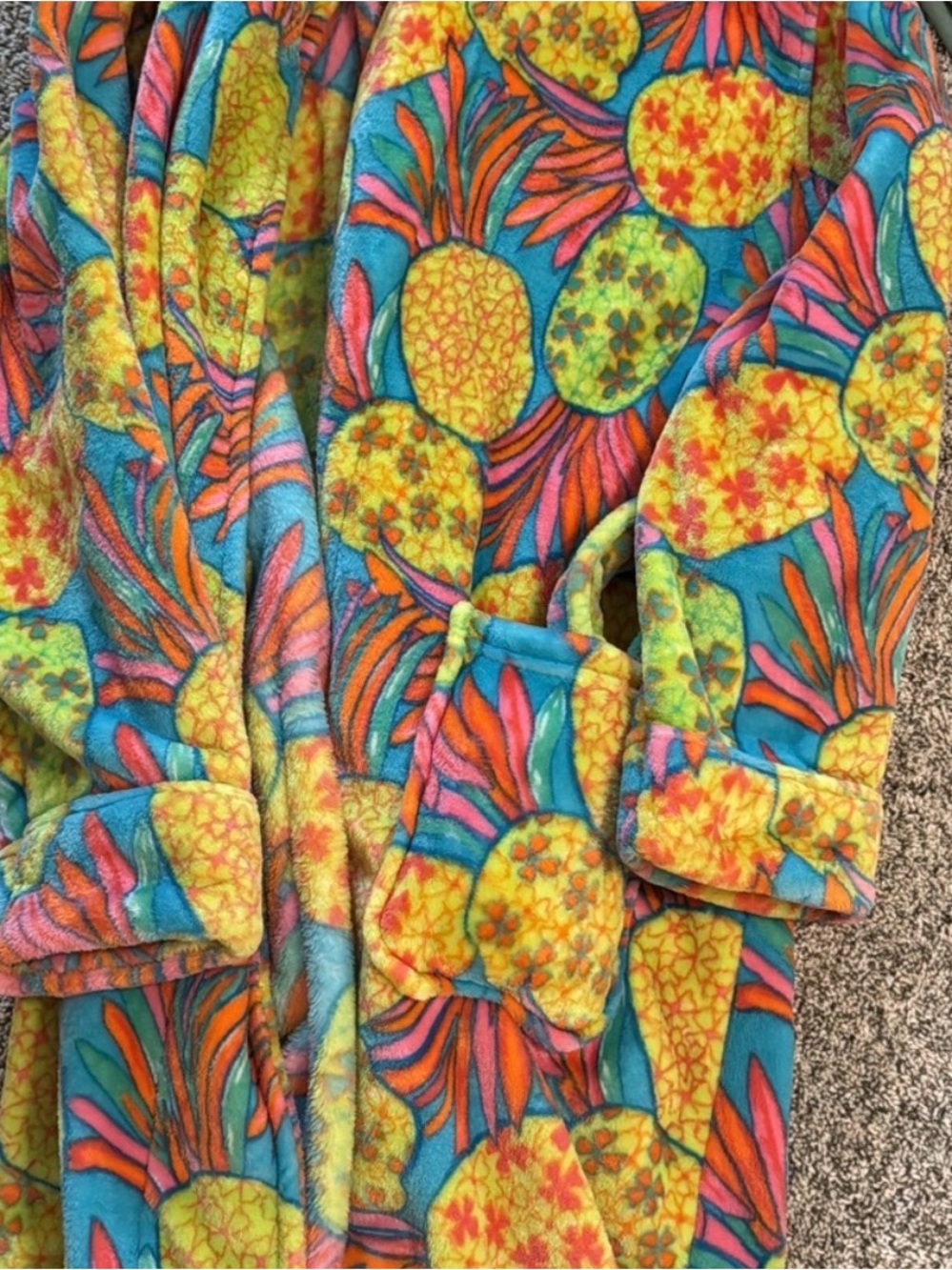 Like New! chubbies Pineapple Print Multicolor Fleece Robe Super Soft & Comfy!